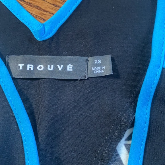 Fun pattern top - Picture 2 of 3